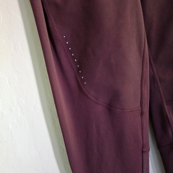 Lululemon Cold Weather Running Jogger Size 8 Garnet - Picture 5 of 10